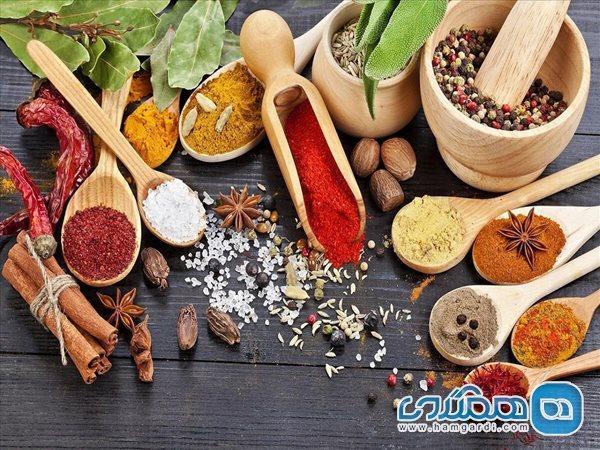کدام ادویه ها وزنتان را کاهش می دهند؟